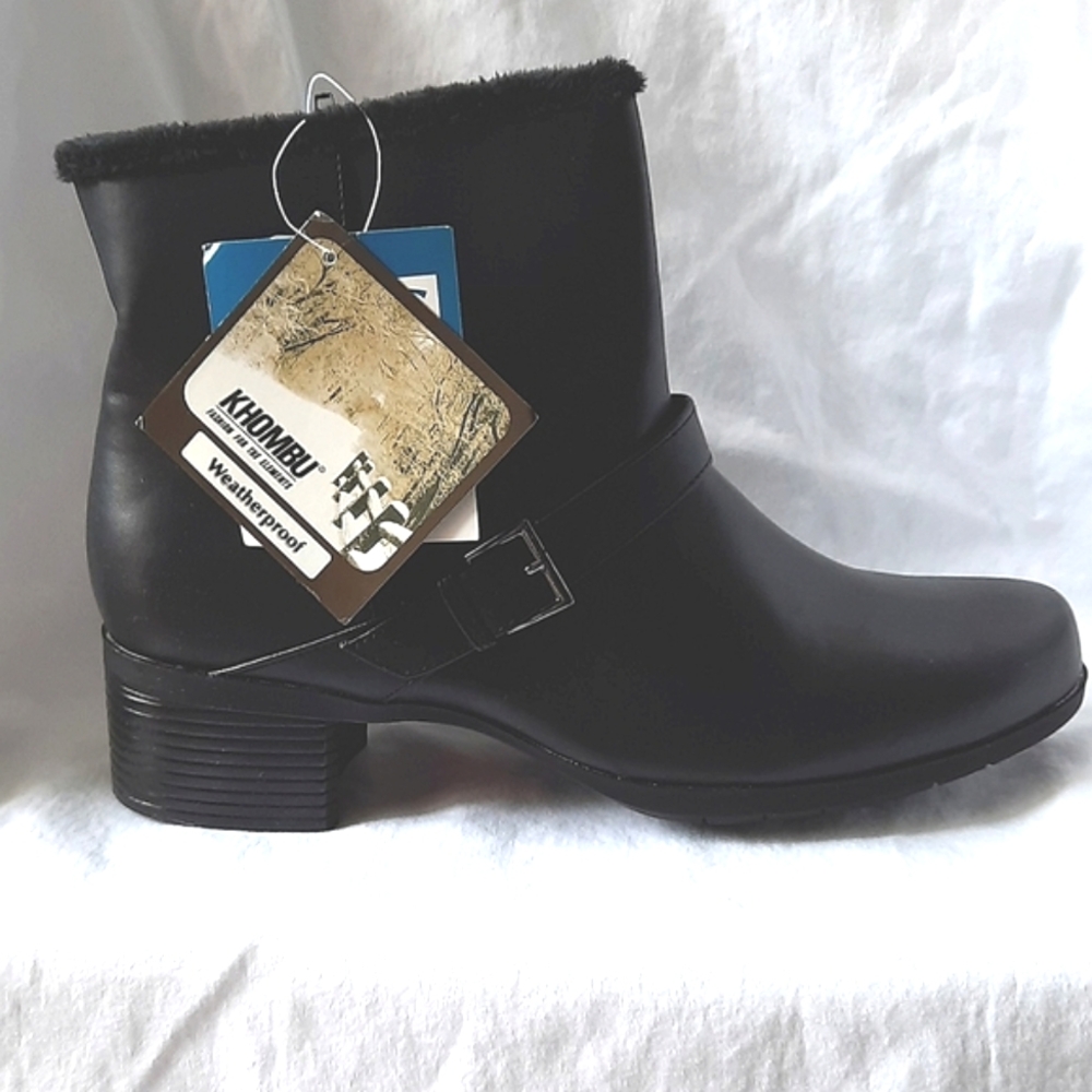 Black weatherproof boots 10